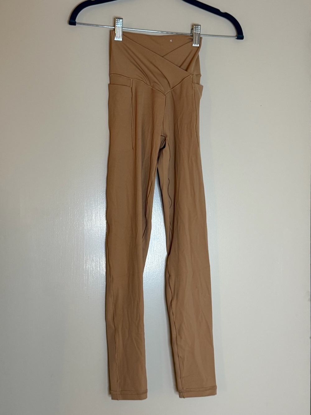 NWOT Offline By Aerie Real Me High Waisted Crossover Legging Size XS